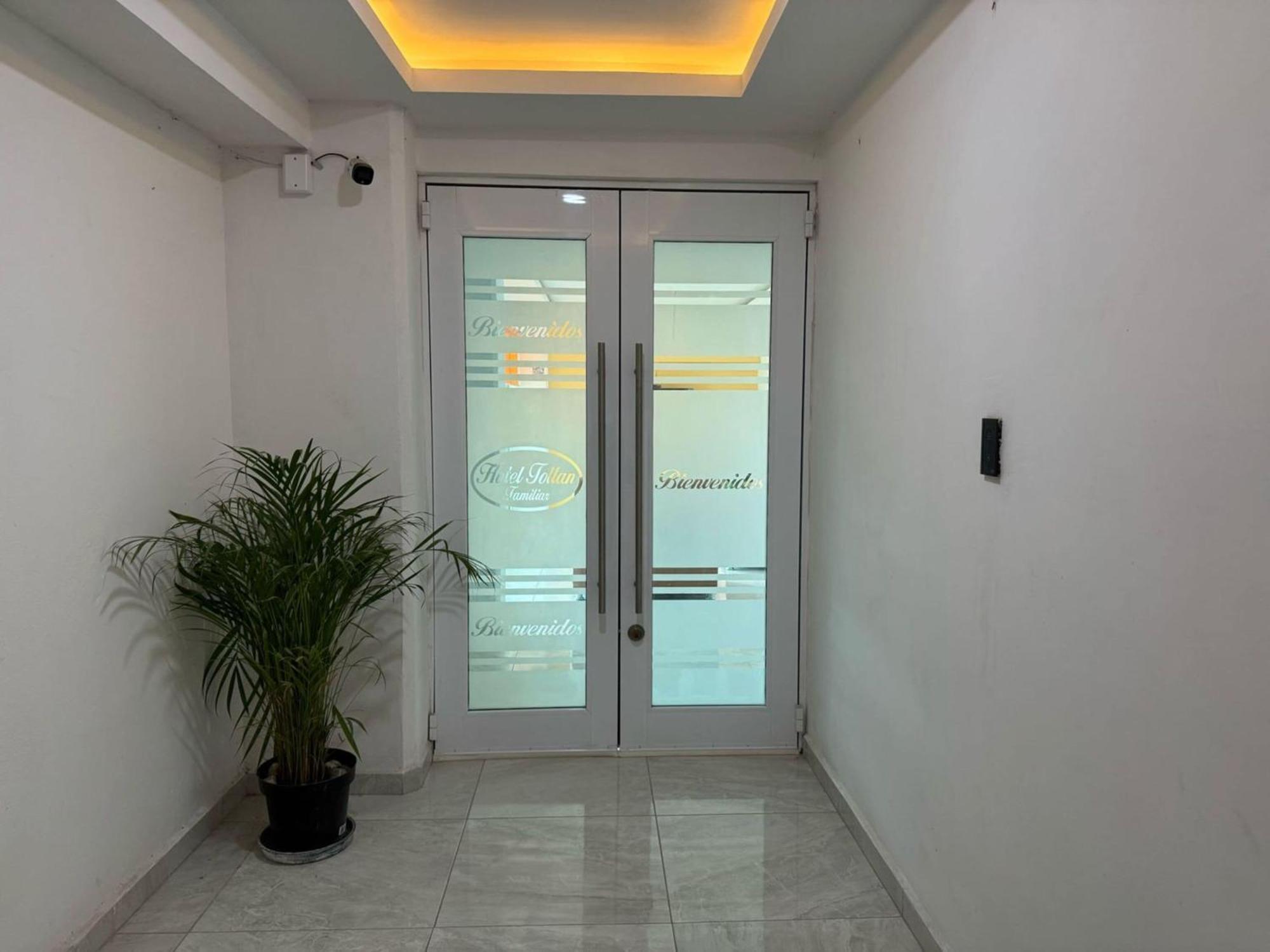 Oyo Hotel Familiar Tollan Чолула Екстер'єр фото