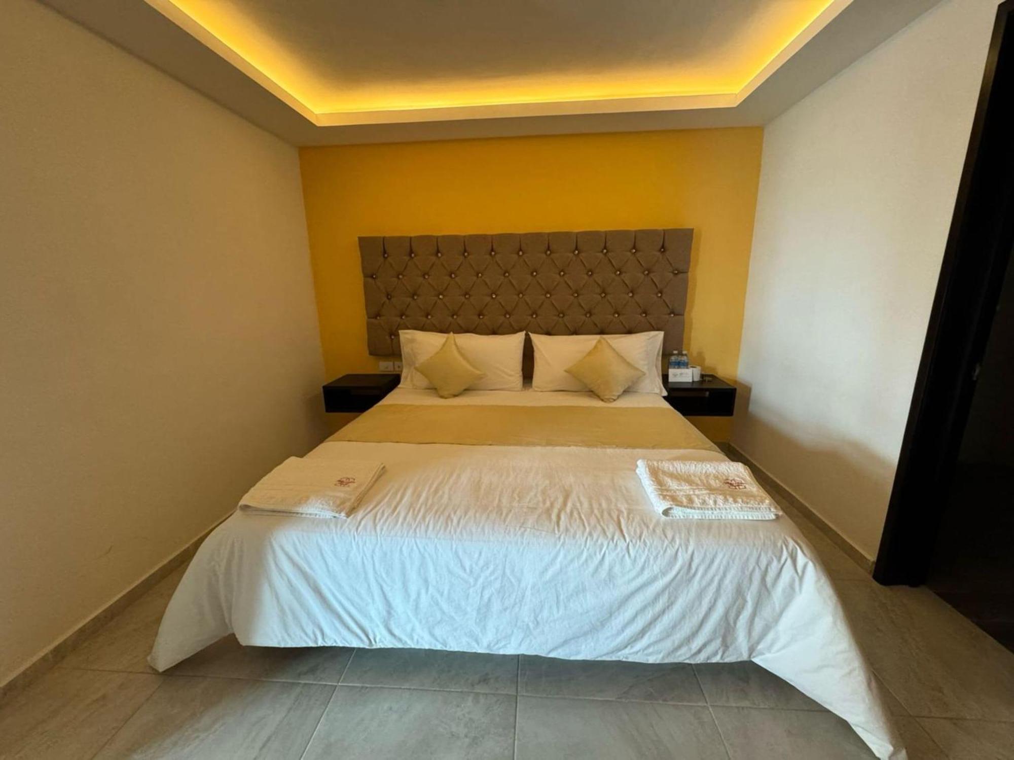 Oyo Hotel Familiar Tollan Чолула Екстер'єр фото
